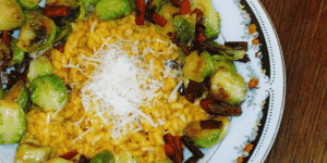 Rotweinrisotto mit Rosenkohl