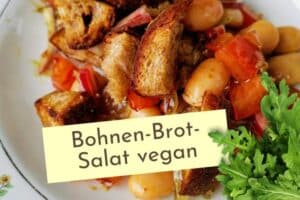 Italienischer Brotsalat mit weißen Bohnen und Tomaten