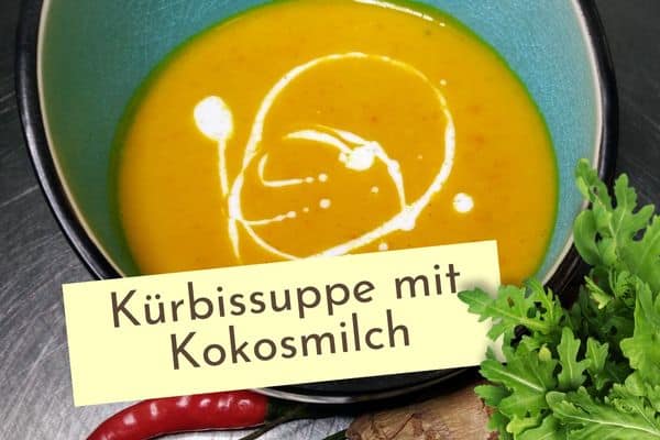 Vegane Kürbissuppe mit Kokos und Kurkuma