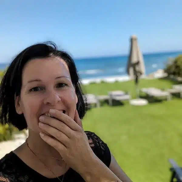 Dana Heidrich aufgeregt vor dem ersten Trauerretreat auf Zypern Trauerreisen für Frauen
